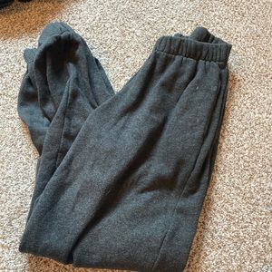 Brandy Melville Rosa sweats
